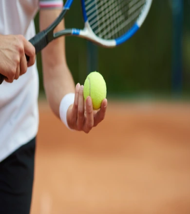 tennis-player-is-trying-hit-score